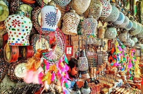 Hauz Rani Ceramic Market 
